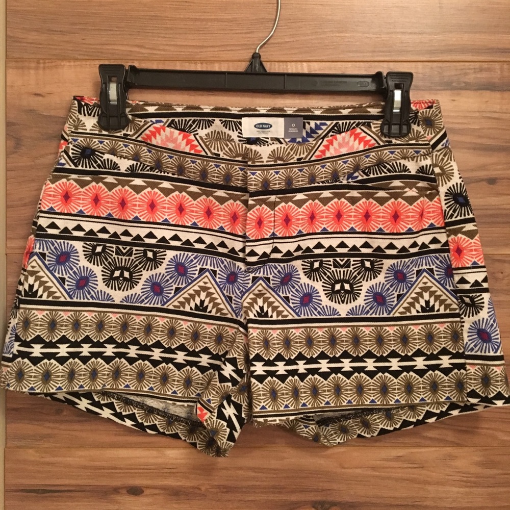 Patterned summer shorts. Size 0. True to size
